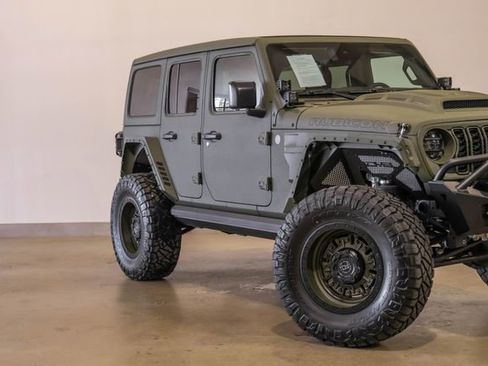 Used 2024 Jeep Wrangler Unlimited Rubicon w/ Technology Group image 35