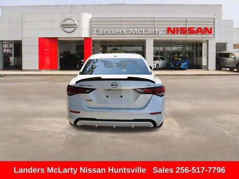 Used 2024 Nissan Sentra SV w/ SV Premium Package FWD image 5