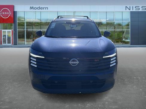 New 2026 Nissan Kicks SR image 2