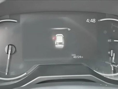 Used 2024 Toyota RAV4 LE AWD/4WD image 12
