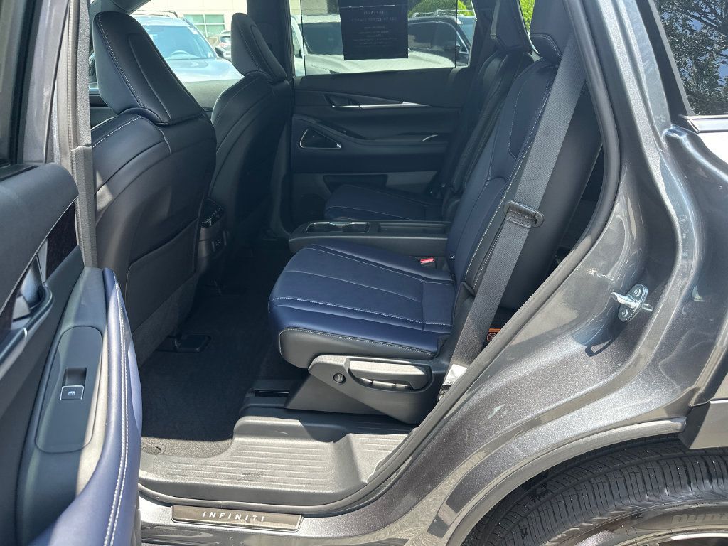 Certified 2026 INFINITI QX60 Sport w/ Dark Cargo Package AWD/4WD image 17