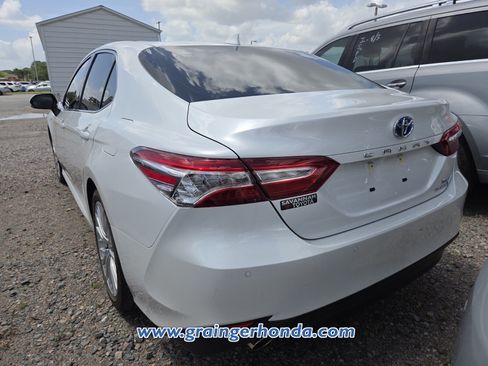 Used 2019 Toyota Camry XLE w/ Driver Assist Package FWD image 8