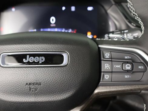 New 2026 Jeep Grand Cherokee Limited image 10