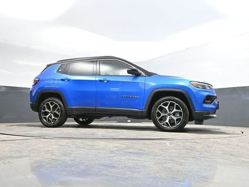 Used 2025 Jeep Compass Limited image 52