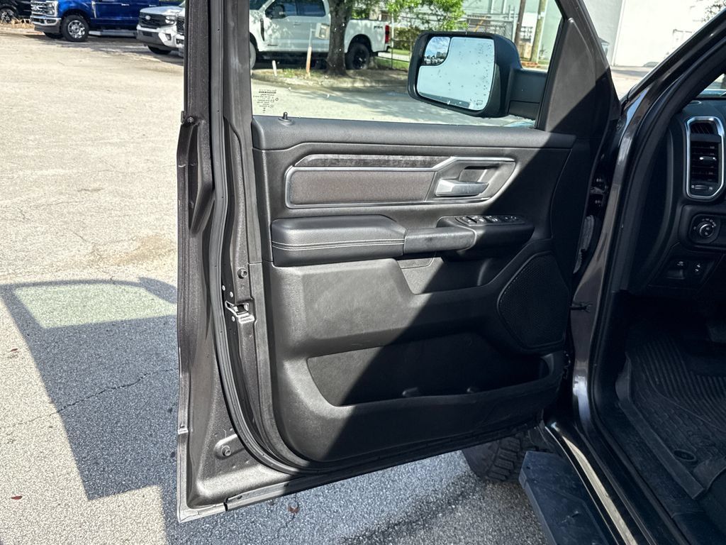 Used 2024 RAM 1500 Big Horn AWD/4WD image 12
