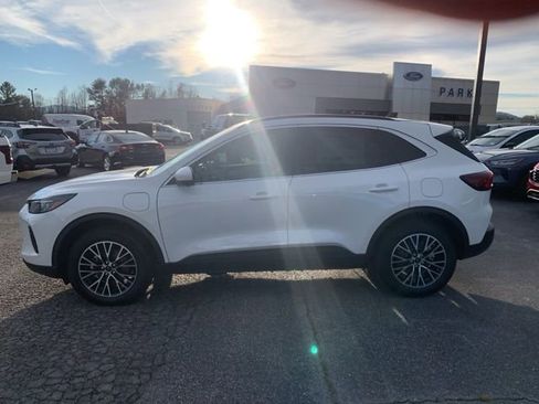 New 2026 Ford Escape Base w/ PHEV Premium Package image 5