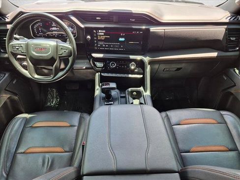 Used 2023 GMC Sierra 1500 AT4 w/ AT4 Premium Package AWD/4WD image 17