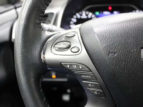 Used 2023 Nissan Murano SV AWD/4WD image 11