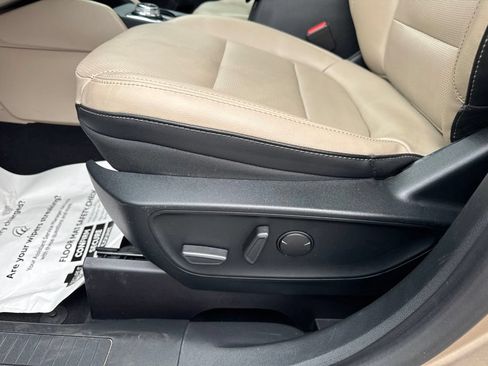 Used 2020 Ford Escape SEL AWD/4WD image 38