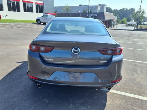 Used 2023 MAZDA MAZDA3 s FWD image 25