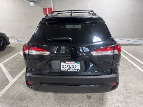 Used 2025 Toyota Corolla Cross AWD Hybrid w/ Moonroof Package image 4