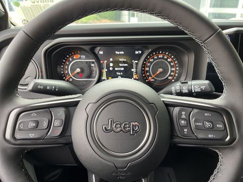 New 2026 Jeep Wrangler Unlimited Rubicon AWD/4WD image 83