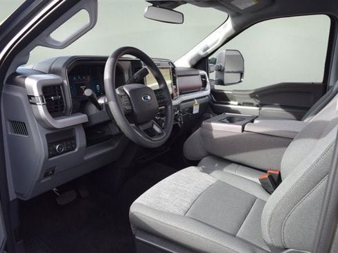 New 2026 Ford F250 XLT w/ XLT Premium Package image 8