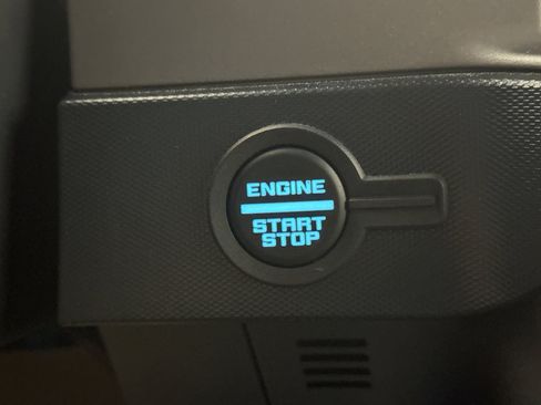 Used 2022 Ford Bronco Outer Banks image 20