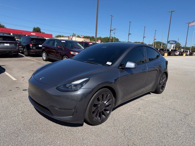 Used 2023 Tesla Model Y Long Range AWD/4WD image 2