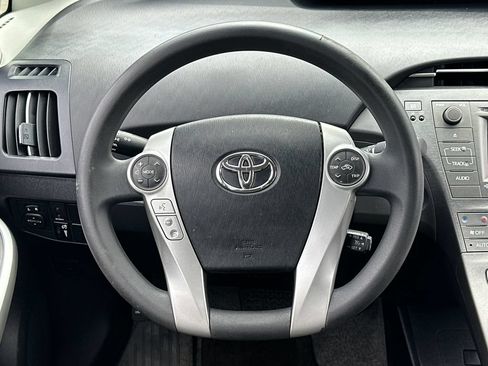 Used 2014 Toyota Prius Four FWD image 17