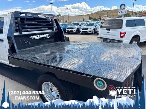 Used 2024 RAM 3500 Tradesman w/ Chrome Appearance Group AWD/4WD image 19
