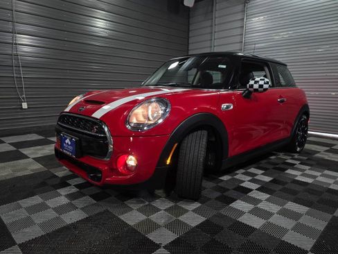 Used 2019 MINI Cooper S w/ Signature Upholstery Package FWD image 34