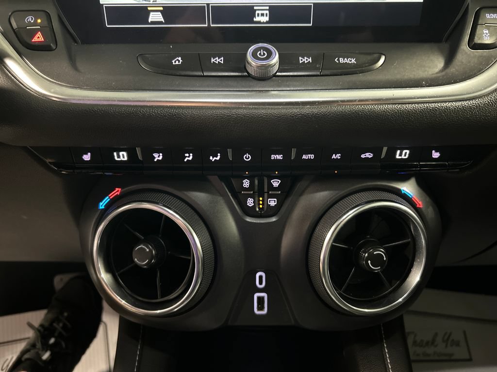 Used 2025 Chevrolet Blazer LT AWD/4WD image 19