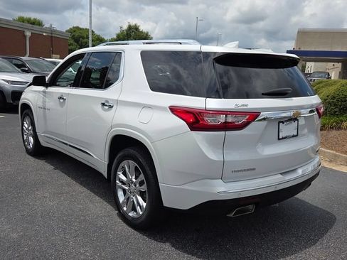 Used 2021 Chevrolet Traverse High Country FWD image 12