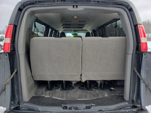 Used 2016 Chevrolet Express 3500 LT w/ LT Preferred Equipment Group image 5