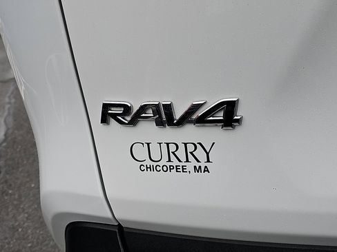 Used 2024 Toyota RAV4 XLE image 31