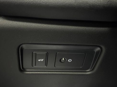 Used 2021 Jaguar F-PACE S image 31