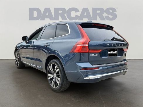 Used 2022 Volvo XC60 B5 Inscription w/ Climate Package image 4