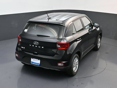 Certified 2026 Hyundai Venue SE FWD image 16
