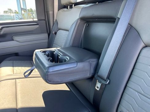 Used 2026 Chevrolet Silverado 2500 ZR2 AWD/4WD image 28