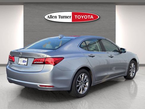Used 2018 Acura TLX FWD image 6