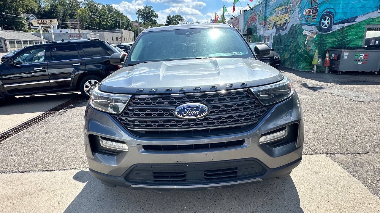 Used 2021 Ford Explorer XLT w/ Equipment Group 202A RWD image 4