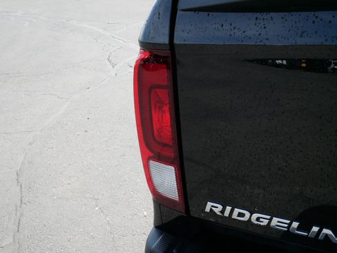 Used 2023 Honda Ridgeline Sport image 17
