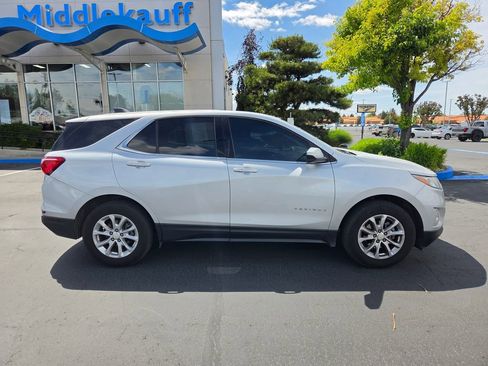 Used 2020 Chevrolet Equinox LT AWD/4WD image 2
