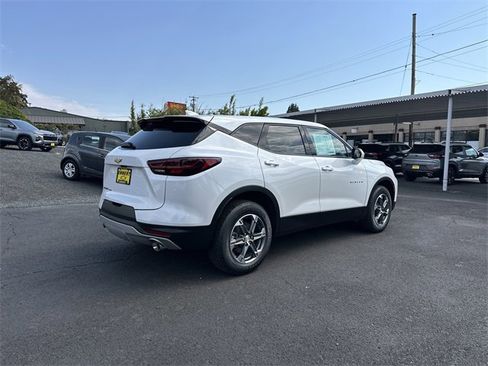Used 2023 Chevrolet Blazer LT w/ Driver Confidence Package image 6