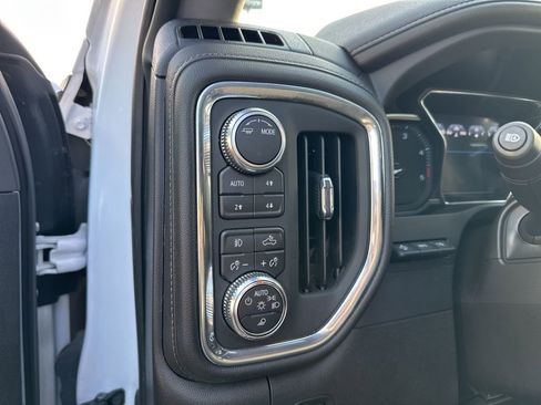 Used 2022 GMC Sierra 2500 Denali w/ Denali Ultimate Package image 20