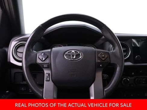 Certified 2017 Toyota Tacoma TRD Off-Road image 13