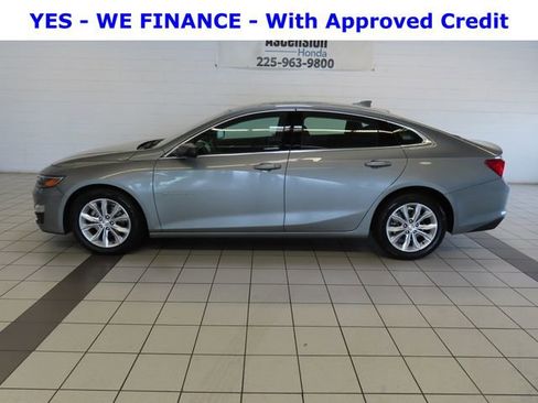 Used 2023 Chevrolet Malibu LT FWD image 3