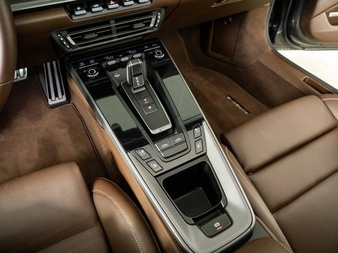 Certified 2024 Porsche 911 Targa 4S image 18