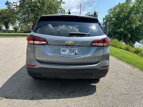 Used 2023 Chevrolet Equinox LS w/ LS Convenience Package AWD/4WD image 4