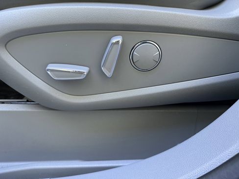 Used 2023 Lincoln Nautilus Reserve w/ Cargo Utility Package image 33