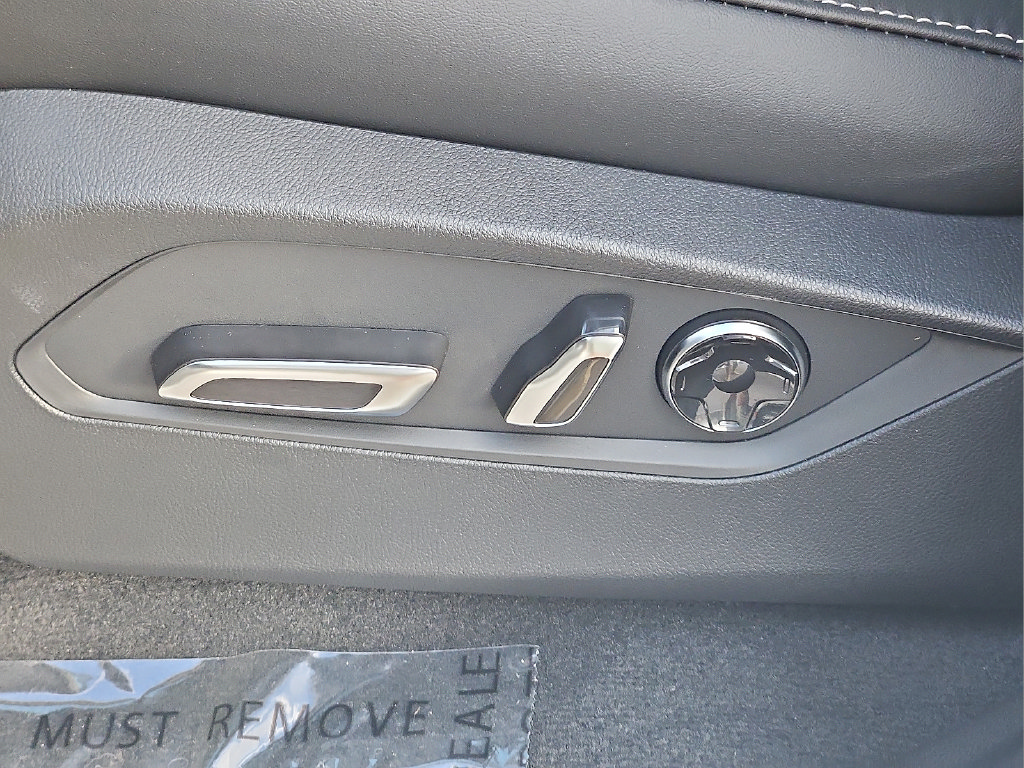 Certified 2026 Acura MDX w/ Technology Package FWD image 21