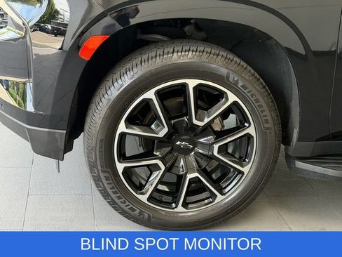 Used 2022 Chevrolet Tahoe RST w/ Luxury Package RWD image 4