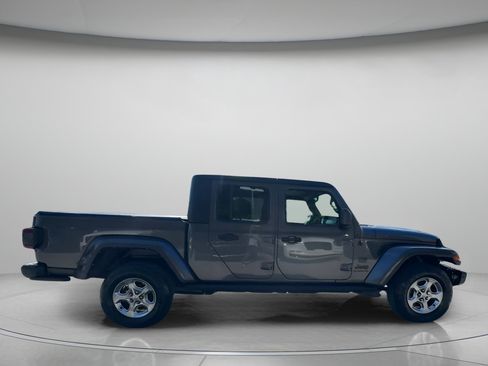 Used 2021 Jeep Gladiator Sport image 31