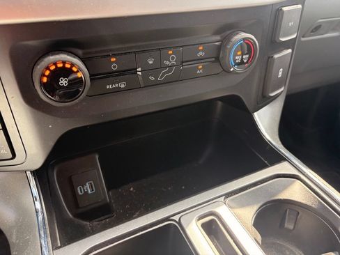 Used 2022 Ford F150 XLT AWD/4WD image 19