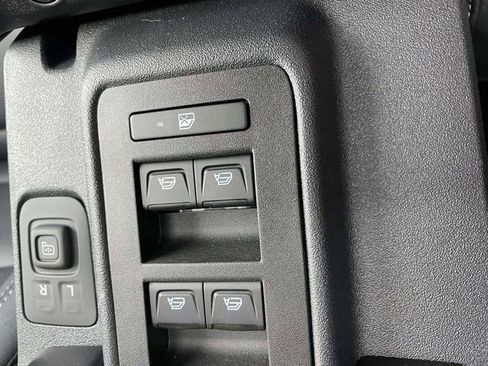 New 2025 Ford Bronco Badlands image 14