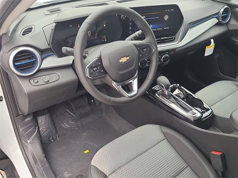 New 2026 Chevrolet Trax LT w/ Driver Confidence Package image 20