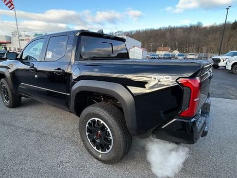 New 2026 Toyota Tacoma TRD Off-Road AWD/4WD image 3
