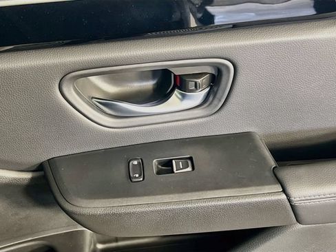 Used 2025 Honda Pilot EX-L image 32