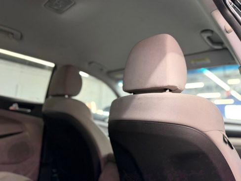 Used 2021 Hyundai Tucson Value FWD image 12